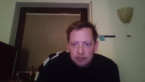 Snapshot of blonde32m chatting on January 2, 2025, 5:46 am blonde32m online show from January 2, 2025, 5:46 am