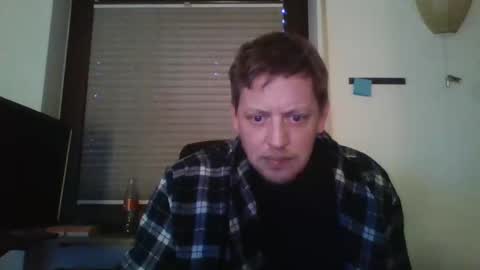 Snapshot of blonde32m chatting on January 6, 2025, 3:19 pm blonde32m online show from January 6, 2025, 3:19 pm