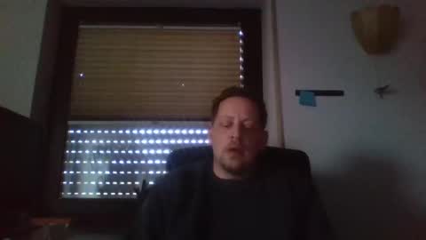 Snapshot of blonde32m chatting on January 17, 2025, 3:00 pm blonde32m online show from January 17, 2025, 3:00 pm