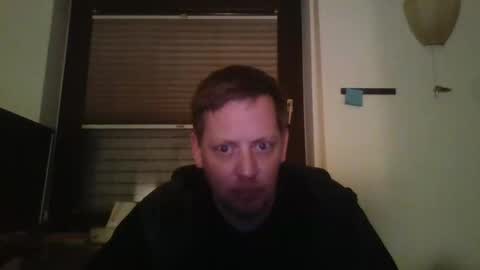 Snapshot of blonde32m chatting on January 25, 2025, 12:27 am blonde32m online show from January 25, 2025, 12:27 am