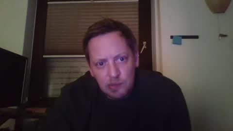 Snapshot of blonde32m chatting on February 16, 2025, 6:10 pm blonde32m online show from February 16, 2025, 6:10 pm