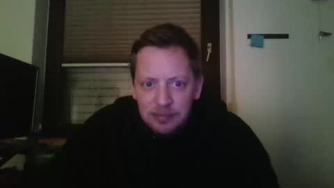 Snapshot of blonde32m chatting on February 18, 2025, 11:08 pm blonde32m online show from February 18, 2025, 11:08 pm