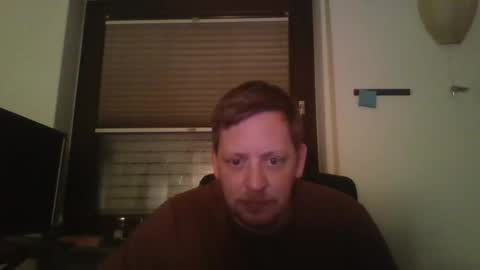 Snapshot of blonde32m chatting on March 3, 2025, 11:03 pm blonde32m online show from March 3, 2025, 11:03 pm