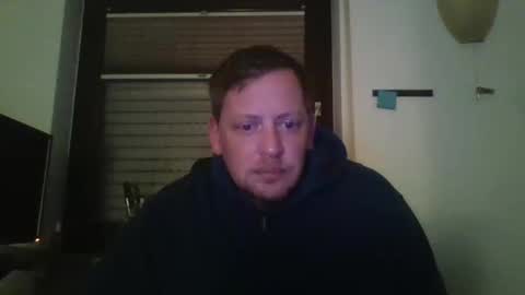 Snapshot of blonde32m chatting on October 1, 2025, 10:05 pm blonde32m online show from October 1, 2025, 10:05 pm