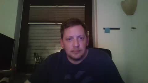 Snapshot of blonde32m chatting on October 15, 2025, 6:08 pm blonde32m online show from October 15, 2025, 6:08 pm