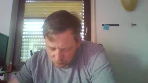 Snapshot of blonde32m chatting on October 18, 2025, 11:55 am blonde32m online show from October 18, 2025, 11:55 am