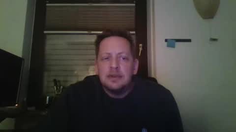 Snapshot of blonde32m chatting on November 14, 2025, 6:17 pm blonde32m online show from November 14, 2025, 6:17 pm