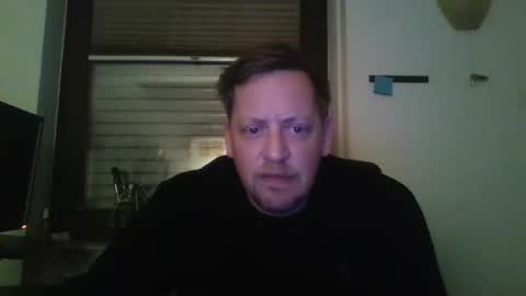 Snapshot of blonde32m chatting on November 15, 2025, 10:26 pm blonde32m online show from November 15, 2025, 10:26 pm