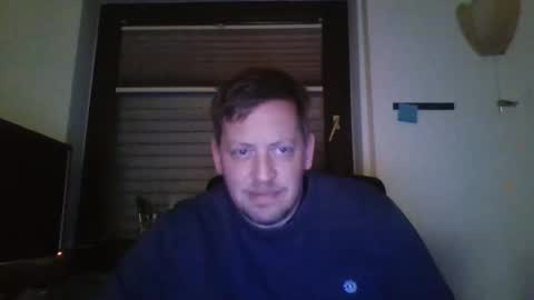 Snapshot of blonde32m chatting on November 20, 2025, 10:31 pm blonde32m online show from November 20, 2025, 10:31 pm