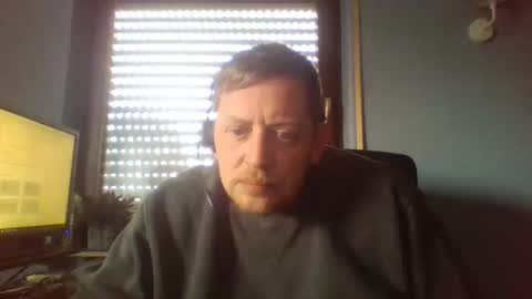 blonde32m online show from April 10, 2026, 1:38 pm