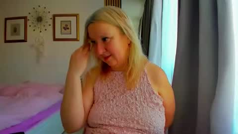 Nicole online show from March 8, 2026, 5:22 am