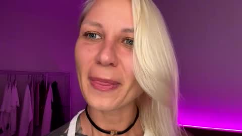 Snapshot of blonde_fuck_couple chatting on April 10, 2026, 1:05 pm blonde_fuck_couple online show from April 10, 2026, 1:05 pm