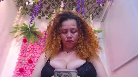 blonde_squirt_ online show from February 13, 2026, 10:28 pm