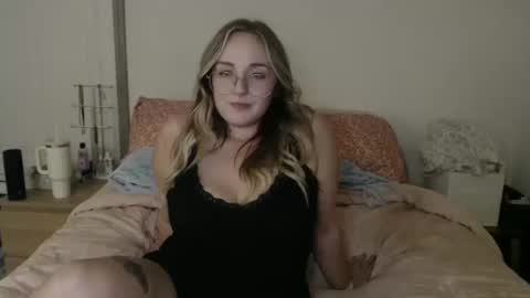 Your Big Titty Baby online show from October 10, 2025, 1:48 am