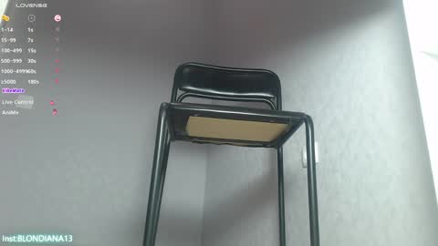 Im Di. I smell naked even when Im dressed. online show from March 25, 2026, 10:21 am