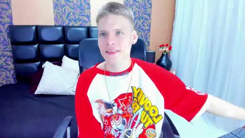 Snapshot of blondie_lover69 chatting on February 10, 2025, 7:38 pm Maleeth online show from February 10, 2025, 7:38 pm