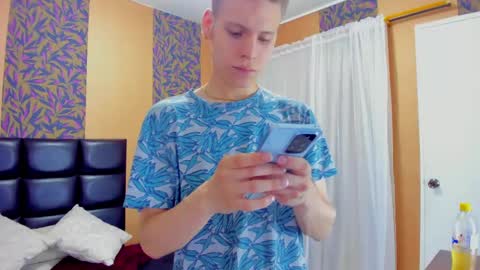 Snapshot of blondie_lover69 chatting on February 19, 2025, 8:41 pm Maleeth online show from February 19, 2025, 8:41 pm