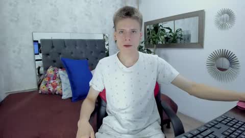 Snapshot of blondie_lover69 chatting on March 3, 2025, 7:06 pm Maleeth online show from March 3, 2025, 7:06 pm