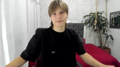 Snapshot of blondie_lover69 chatting on September 20, 2025, 7:59 pm Maleeth online show from September 20, 2025, 7:59 pm