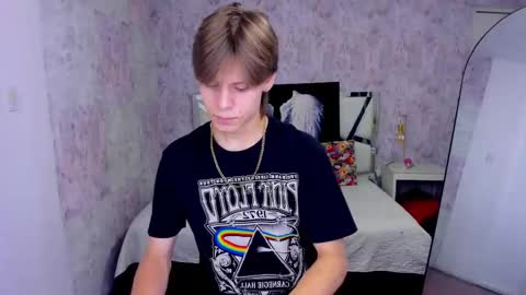 Snapshot of blondie_lover69 chatting on September 22, 2025, 8:11 pm Maleeth online show from September 22, 2025, 8:11 pm