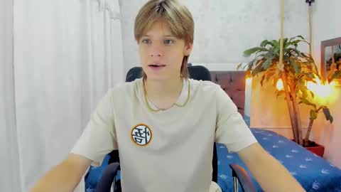Snapshot of blondie_lover69 chatting on September 24, 2025, 9:29 pm Maleeth online show from September 24, 2025, 9:29 pm