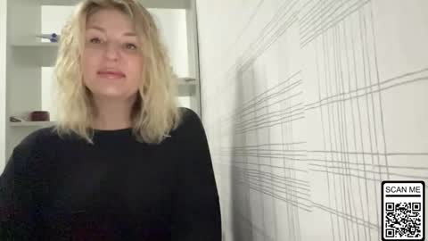 Snapshot of blondie_xoxoxo chatting on November 3, 2025, 6:25 am blondie_xoxoxo online show from November 3, 2025, 6:25 am