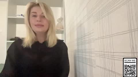 Snapshot of blondie_xoxoxo chatting on November 17, 2025, 7:58 am blondie_xoxoxo online show from November 17, 2025, 7:58 am