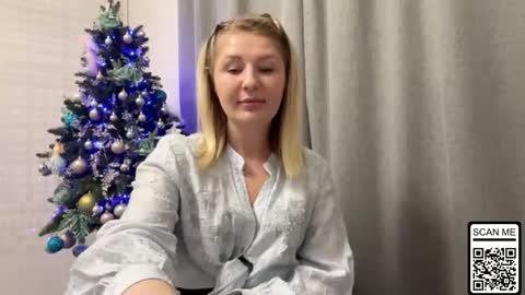 Snapshot of blondie_xoxoxo chatting on December 21, 2025, 3:19 pm blondie_xoxoxo online show from December 21, 2025, 3:19 pm