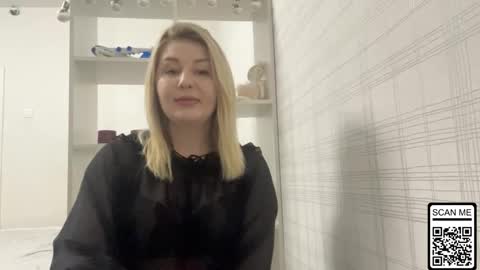 Snapshot of blondie_xoxoxo chatting on January 16, 2026, 4:33 pm blondie_xoxoxo online show from January 16, 2026, 4:33 pm