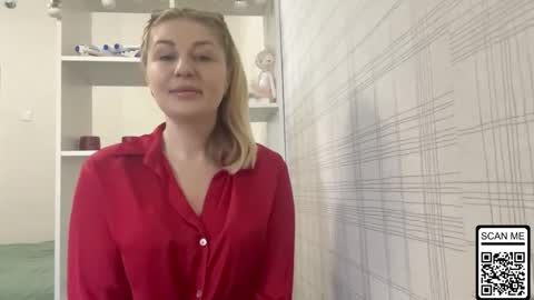 Snapshot of blondie_xoxoxo chatting on February 1, 2026, 8:46 am blondie_xoxoxo online show from February 1, 2026, 8:46 am