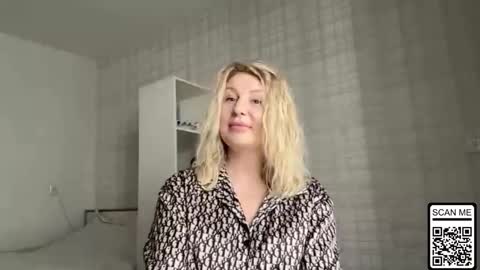 Snapshot of blondie_xoxoxo chatting on February 12, 2026, 9:26 am blondie_xoxoxo online show from February 12, 2026, 9:26 am