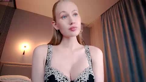 Mia online show from January 8, 2026, 9:50 pm