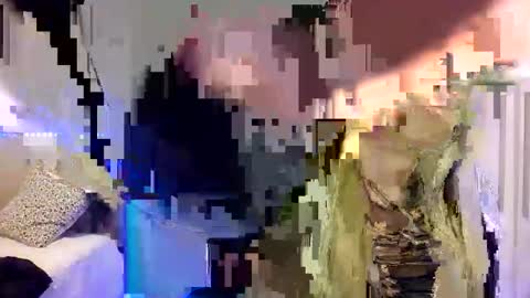 Snapshot of blondleyla chatting on November 4, 2025, 6:07 pm BlondLeyla online show from November 4, 2025, 6:07 pm