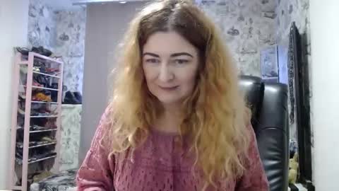 Snapshot of blondmilfs chatting on December 14, 2024, 10:13 am BlondMILfs online show from December 14, 2024, 10:13 am