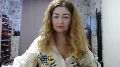 Snapshot of blondmilfs chatting on January 19, 2025, 11:34 am BlondMILfs online show from January 19, 2025, 11:34 am