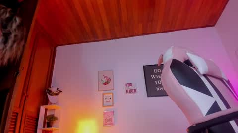 Snapshot of blondy_blows69 chatting on September 26, 2025, 2:15 am Isis online show from September 26, 2025, 2:15 am