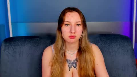 Snapshot of blondyjolly chatting on March 24, 2026, 1:43 am blondyjolly online show from March 24, 2026, 1:43 am