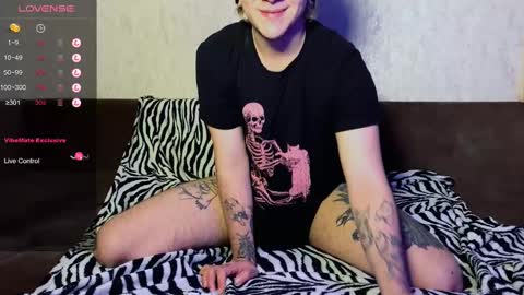 blooming_soul online show from February 19, 2025, 3:38 pm