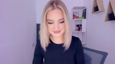 Sophia online show from March 7, 2025, 2:34 pm