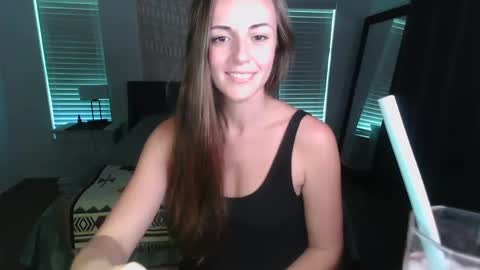 Snapshot of blowjobboss chatting on September 8, 2025, 5:34 pm Sarah Zee online show from September 8, 2025, 5:34 pm