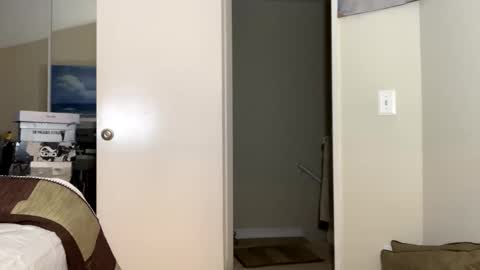 blue_cum_bunny123 online show from January 7, 2026, 2:03 am