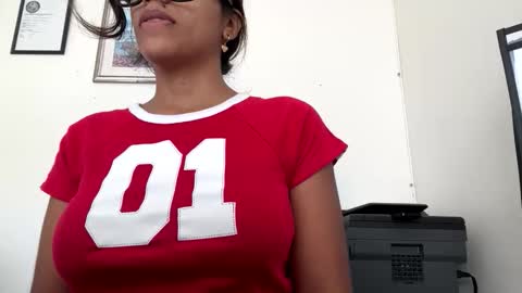 blueaby1 online show from October 31, 2025, 5:47 pm