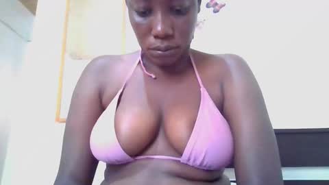 Snapshot of blueberry_be chatting on October 21, 2025, 7:20 am Berry online show from October 21, 2025, 7:20 am