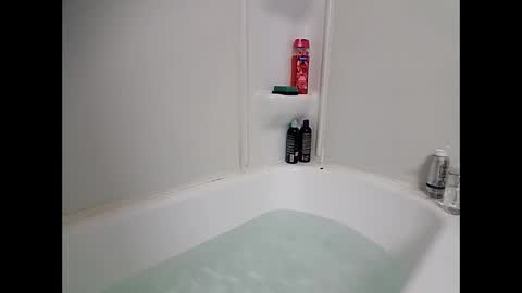 Snapshot of bluebloodednorsewitch chatting on December 21, 2024, 2:37 pm bluebloodednorsewitch online show from December 21, 2024, 2:37 pm