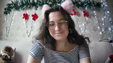 your playful butterfly online show from December 12, 2024, 10:13 am