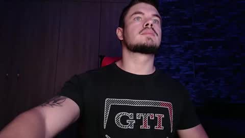 blueeyeboy0 online show from February 17, 2025, 6:09 am