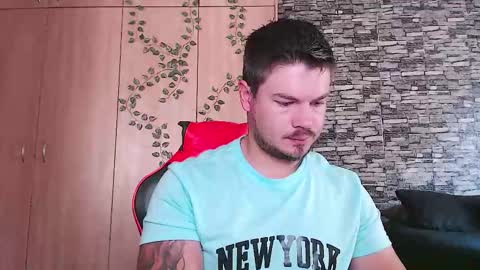 blueeyeboy0 online show from September 18, 2025, 6:59 am