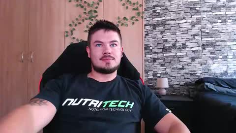 blueeyeboy0 online show from October 23, 2025, 8:02 am