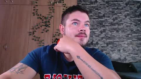 blueeyeboy0 online show from April 1, 2026, 7:53 am