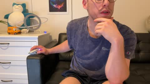 Snapshot of blueeyedtallguy chatting on December 26, 2024, 4:10 am blueeyedtallguy online show from December 26, 2024, 4:10 am